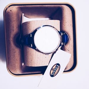 Fossil watch-needs battery